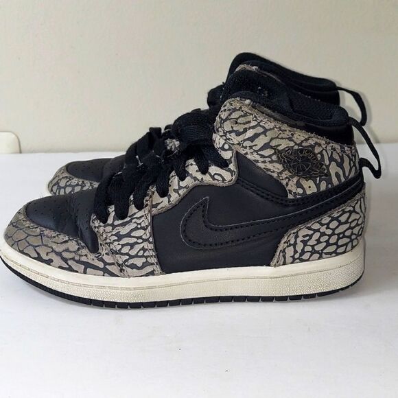 Air Jordan 1 Retro High Premium BP 'Cement Grey' Sz 12C - Picture 3 of 11
